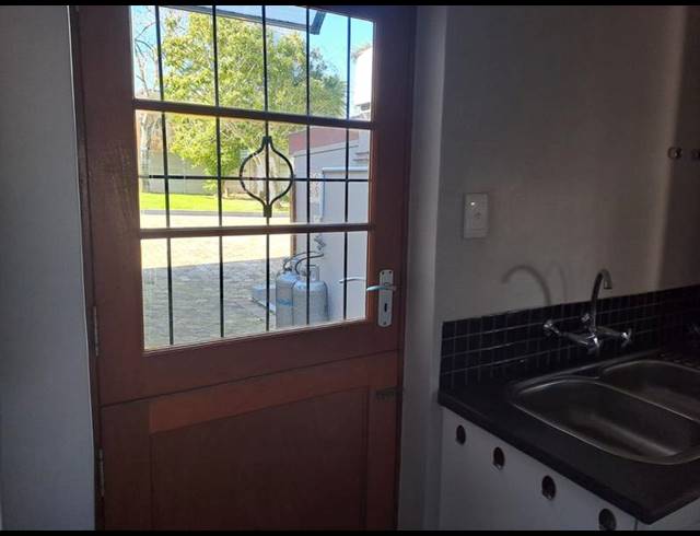 3 BEDROOM PROPERTY TO RENT IN ROOI RIVIER RIF